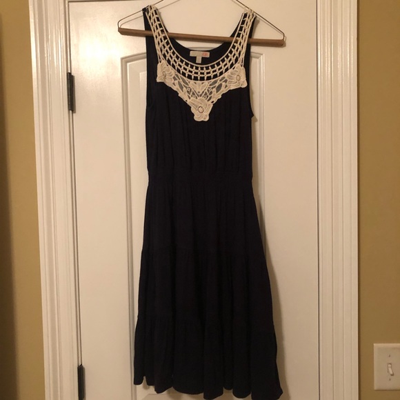 Gianni Bini Dresses & Skirts - Gianni Bini navy and ivory crocheted sundress